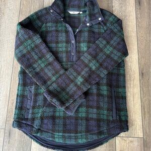 Vineyard Vines Women’s Blackwatch Plaid Sherpa Shep Half Zip Size: M